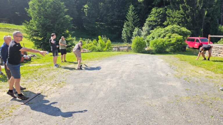 Firemní teambuilding na Šumavě: soutěže, zábava a nezapomenutelné zážitky